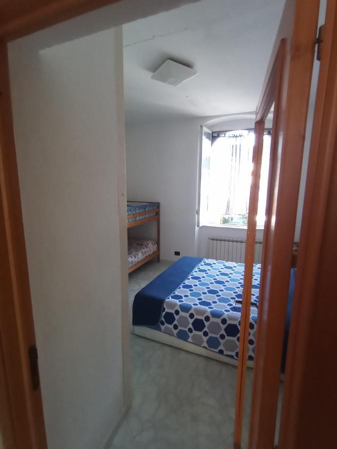 Appartamento Casa Albarosa, 10 Min Walk Train Station, Free Parking. La Spezia Esterno foto
